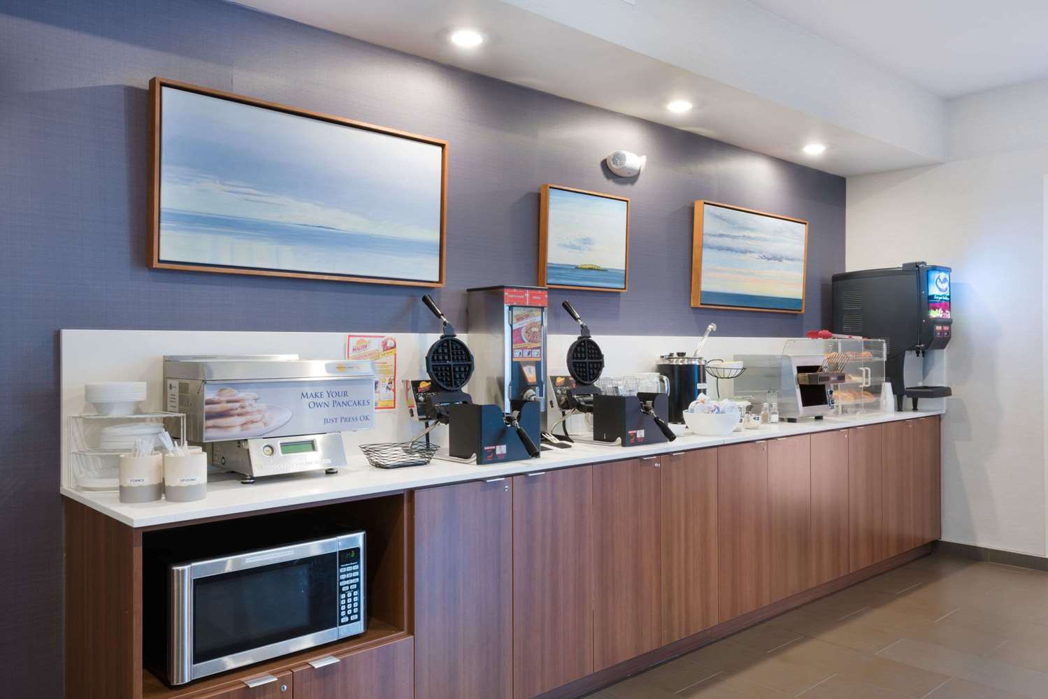 Фото Microtel Inn & Suites by Wyndham Windham