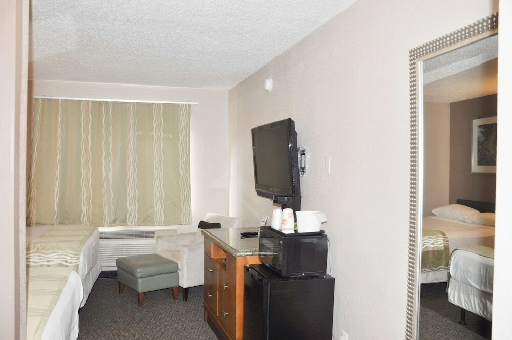 Фото Rodeway Inn Fargo