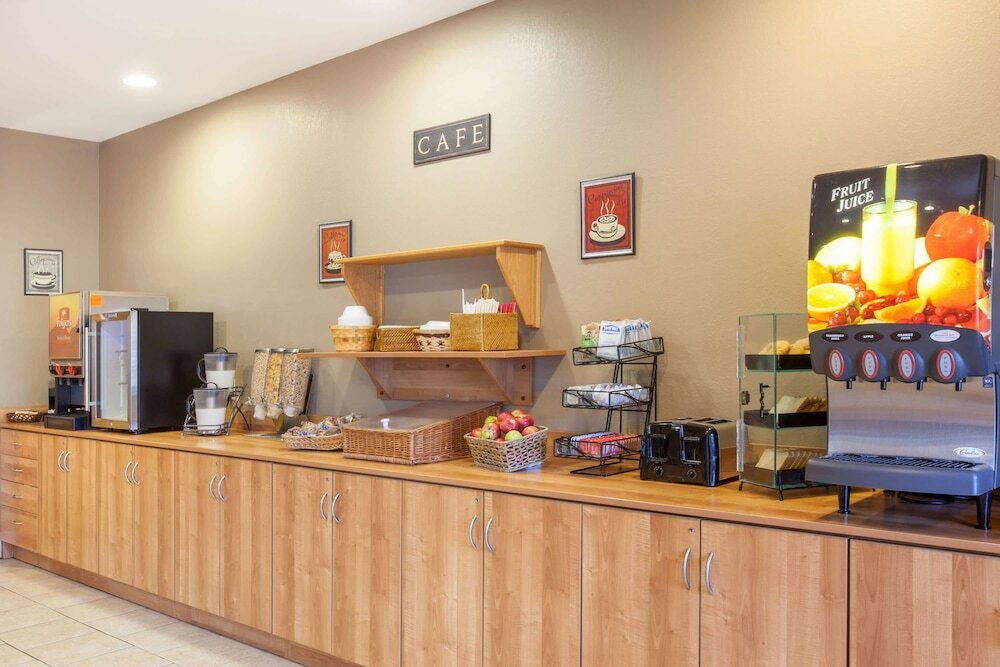 Фото Microtel Inn & Suites by Wyndham Johnstown