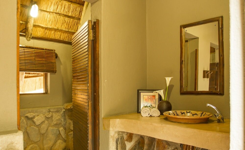 Фото LittleBush Private Lodge