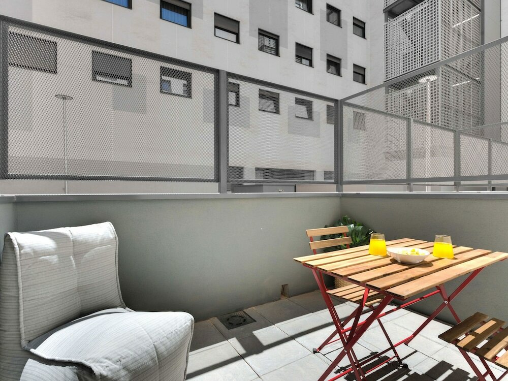 Фото Livensa Living Studios Malaga