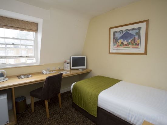 Фото The Darlington Hyde Park