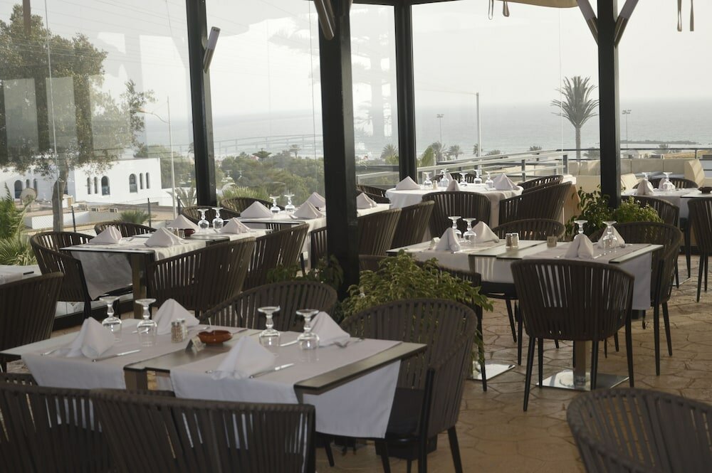 Фото Anezi Tower Hotel