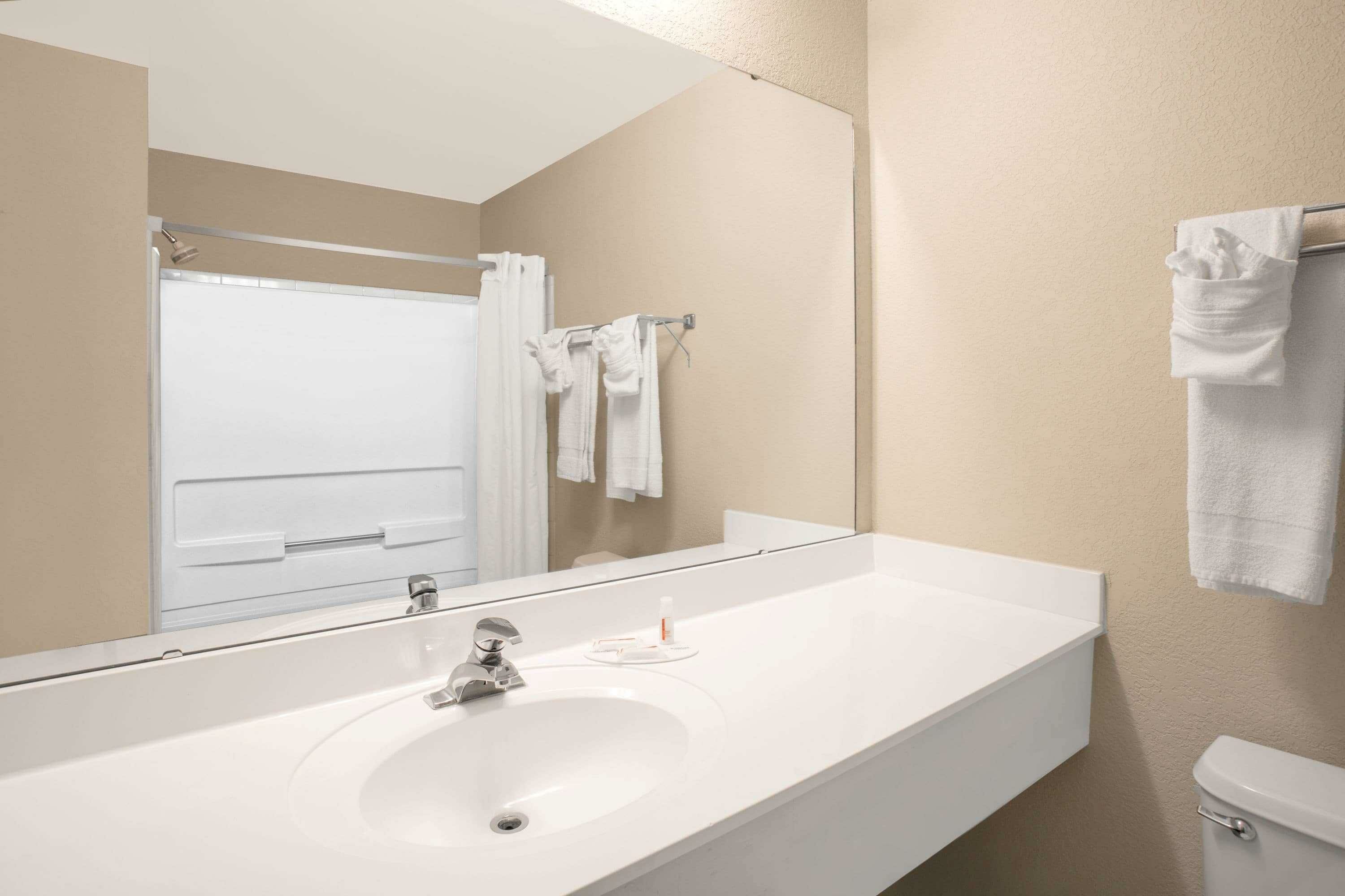 Фото Super 8 by Wyndham Clemmons/Winston-Salem Area I-40