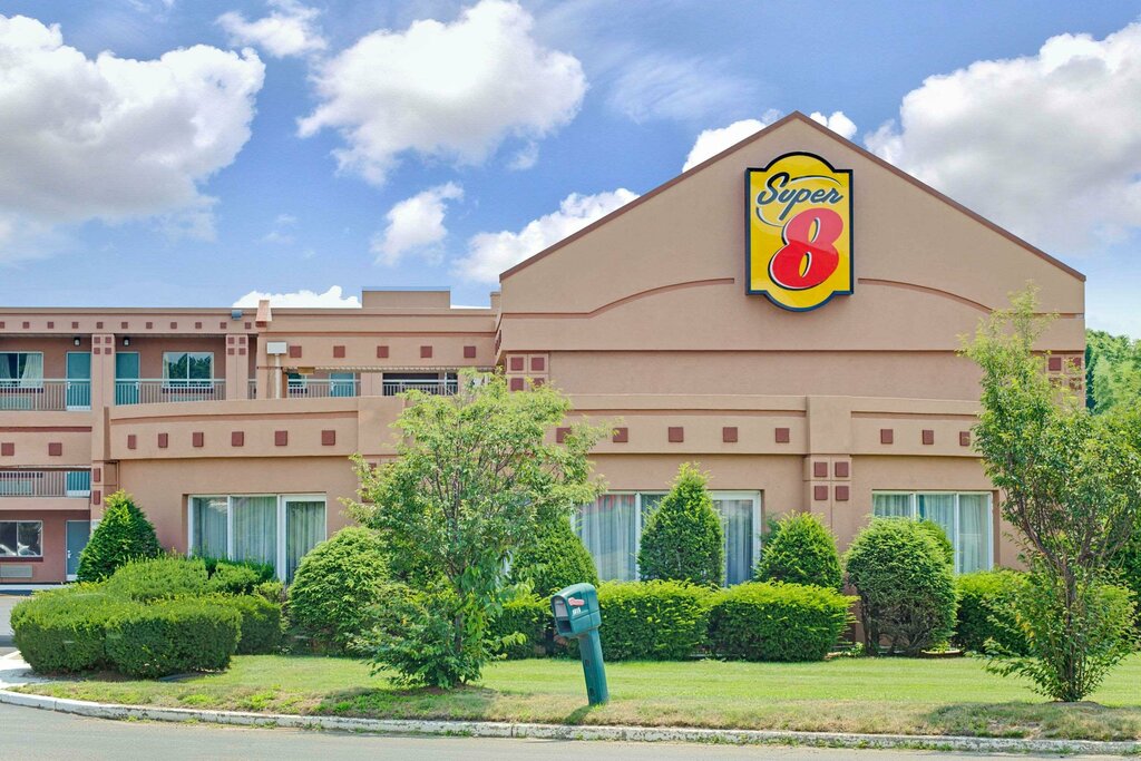 Hotel Super 8 by Wyndham Milford/New Haven, State of Connecticut, photo