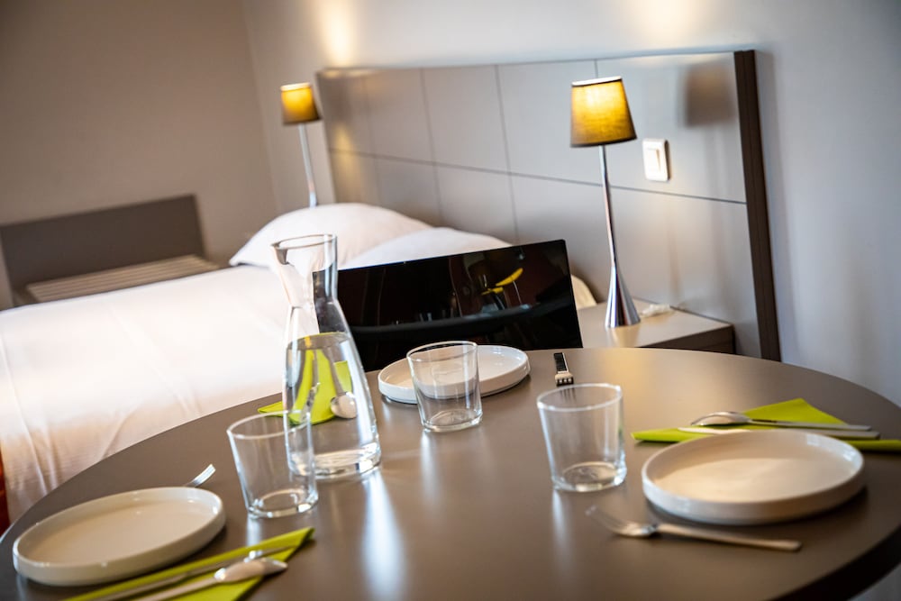 Фото Adonis Lyon Dock Ouest