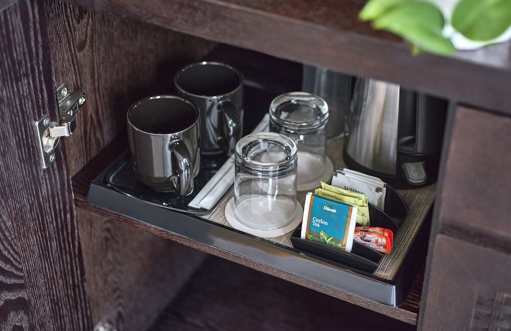 Фото Village Hotel Albert Court by Far East Hospitality