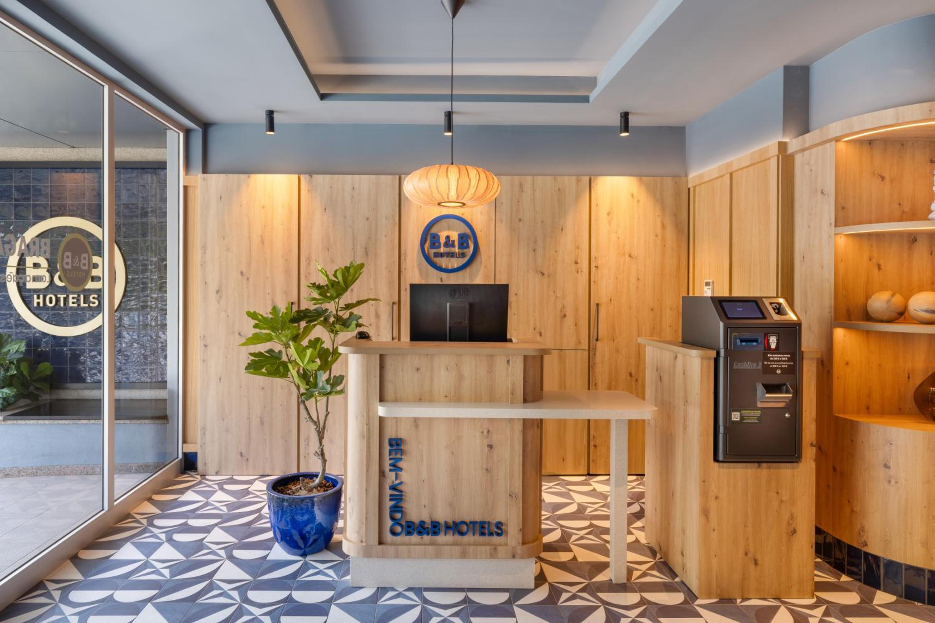 Фото B&B HOTEL Braga Lamaçaes