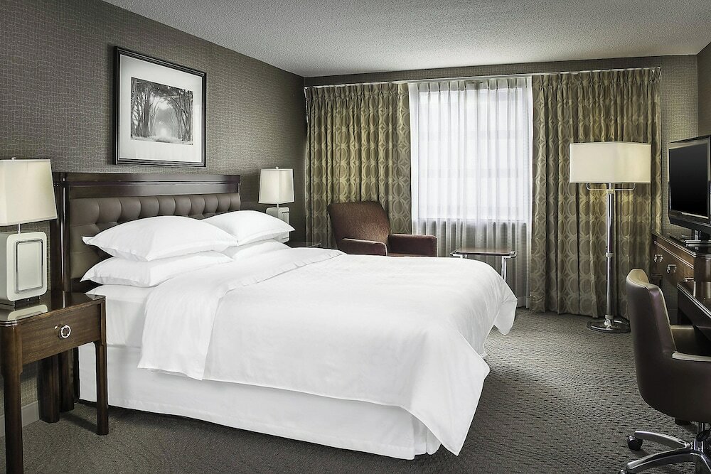 Фото Sheraton Oklahoma City Downtown Hotel