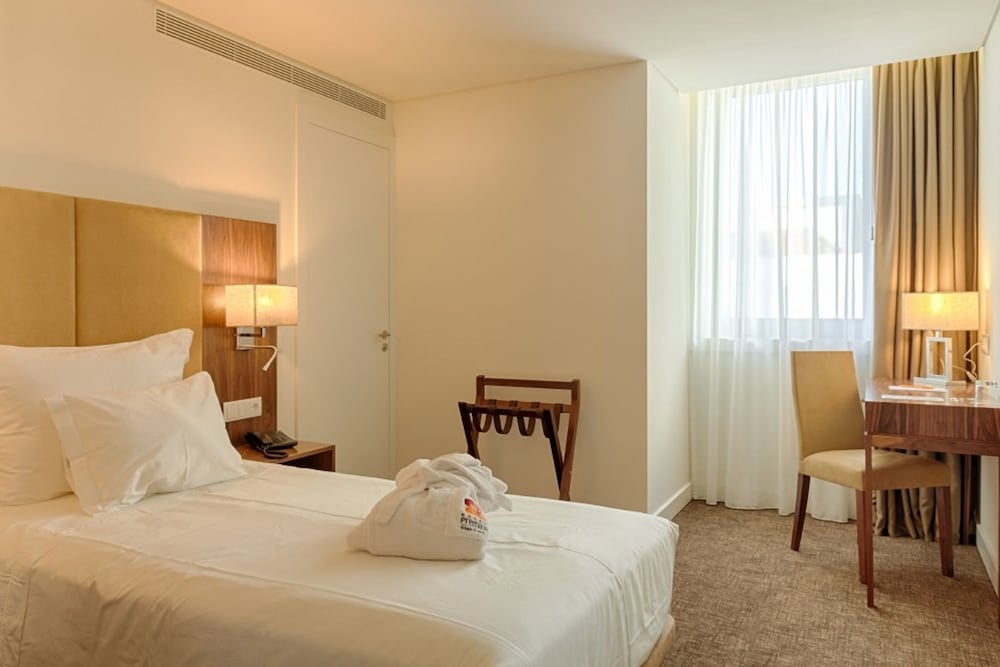 Фото Premium Porto Downtown