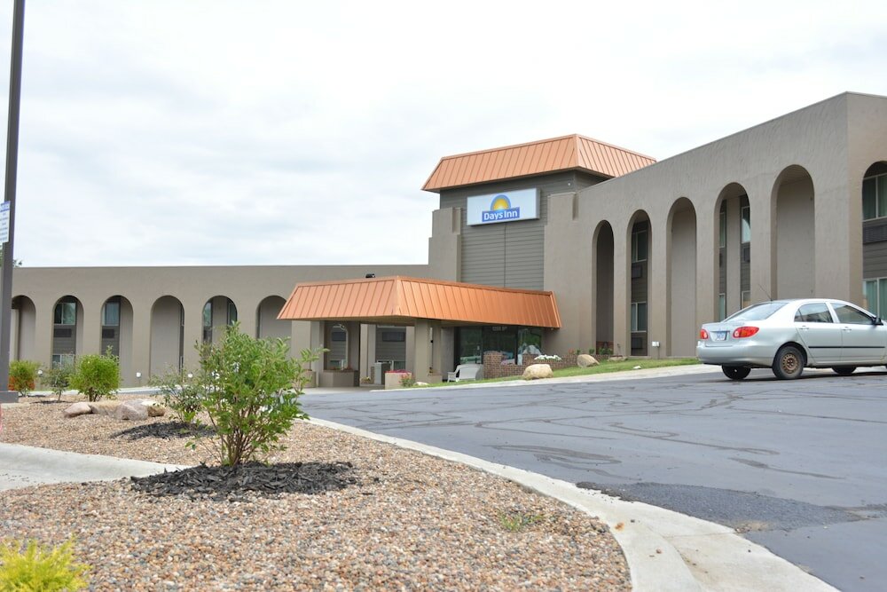 Фото Days Inn by Wyndham West Des Moines