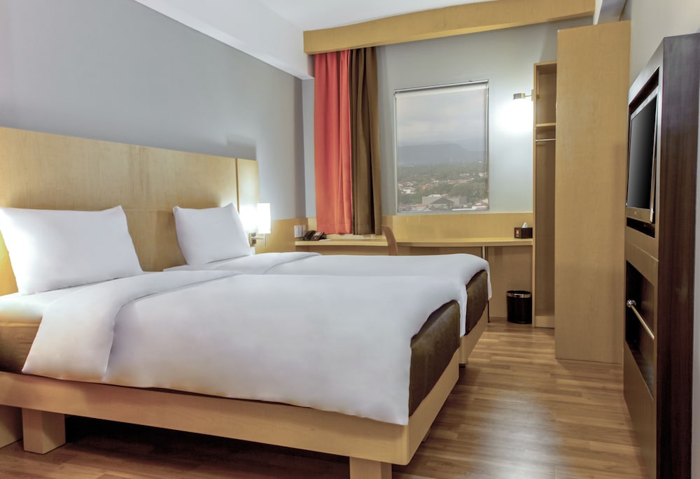 Фото Ibis Padang Hotel