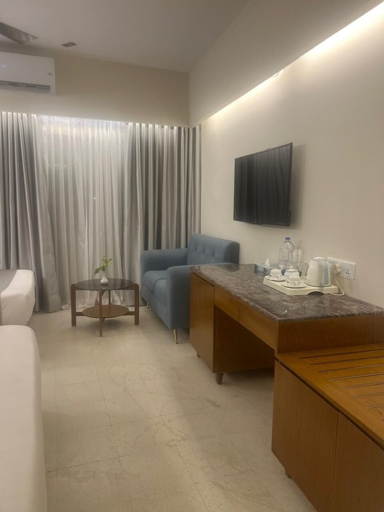 Фото Hotel Kollol by J & Z Group