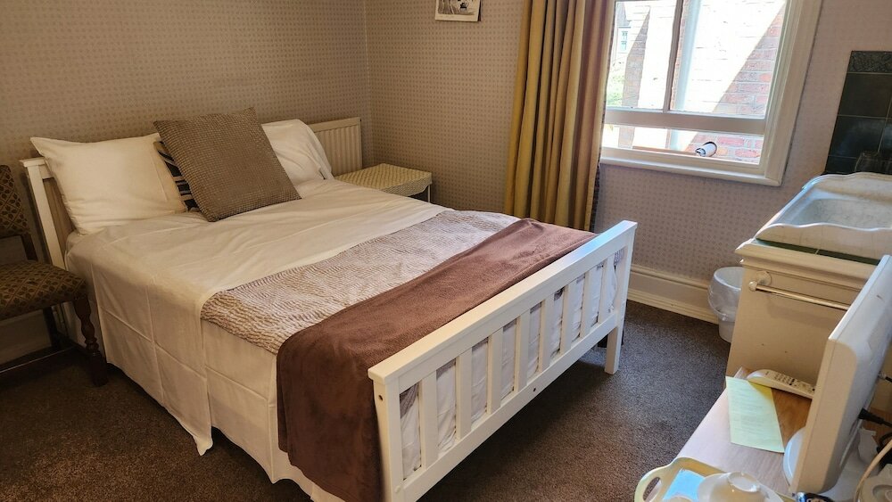 Фото Cornerstones Guest House