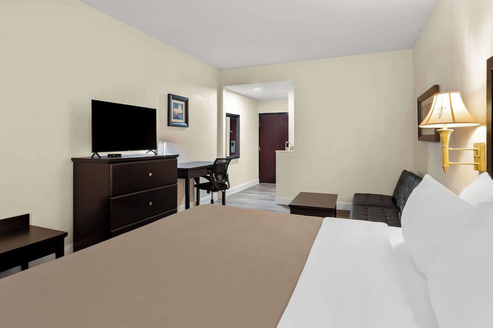 Фото Quality Inn & Suites Lafayette