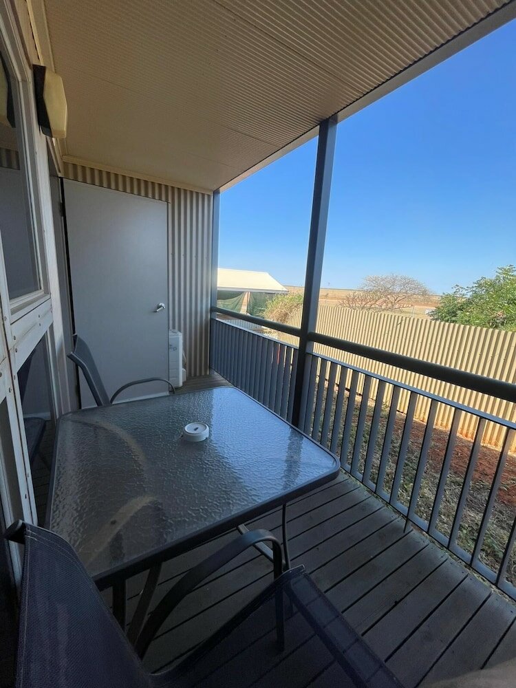 Фото Spinifex Hotel