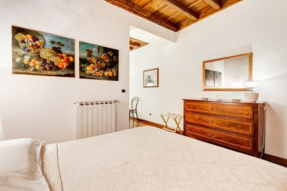 Фото Historical Apartment near Spanish Steps