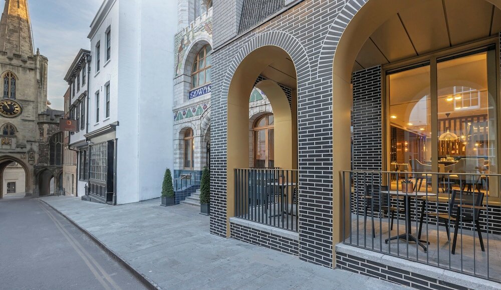 Фото Clayton Hotel Bristol City