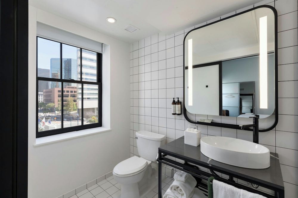 Фото The Guild Hotel, San Diego, A Tribute Portfolio Hotel by Marriott