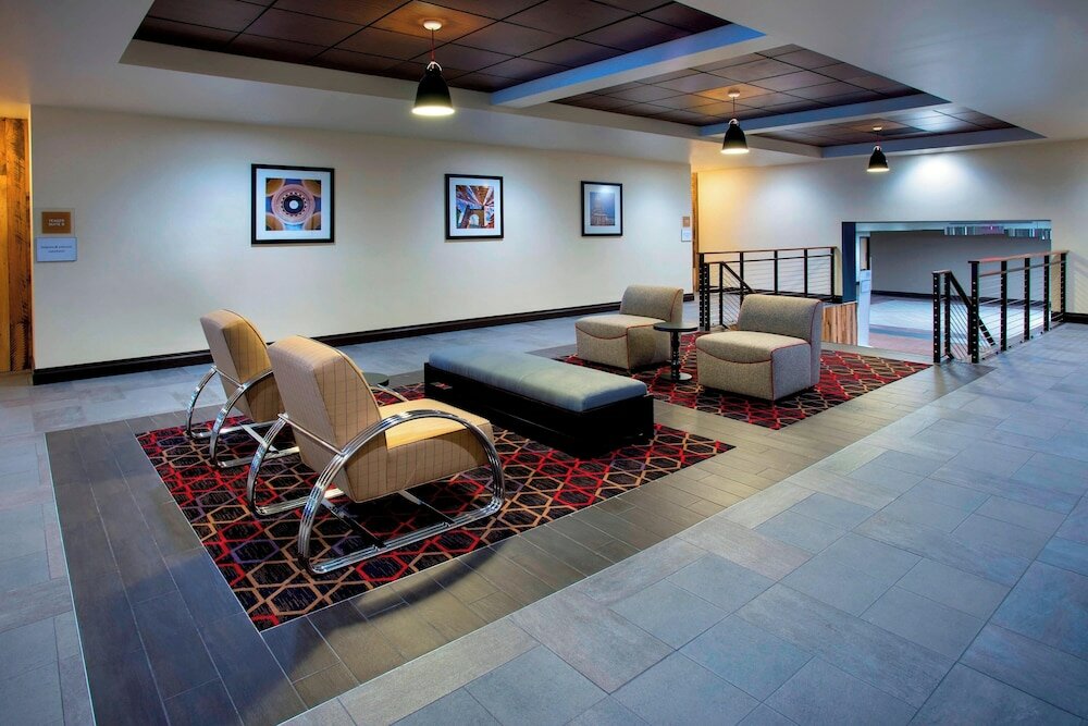 Фото Four Points by Sheraton Charleston