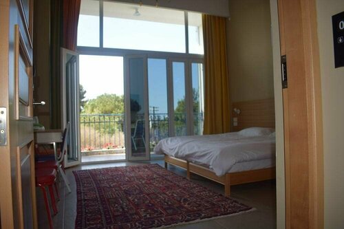 Гостиница Damask Rose Lebanese Guest House в Джунии