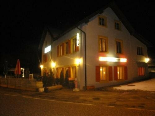 Гостиница La Legende в Монбельаре