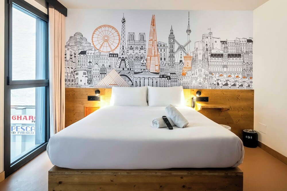 Фото EasyHotel Barcelona La Sagrera