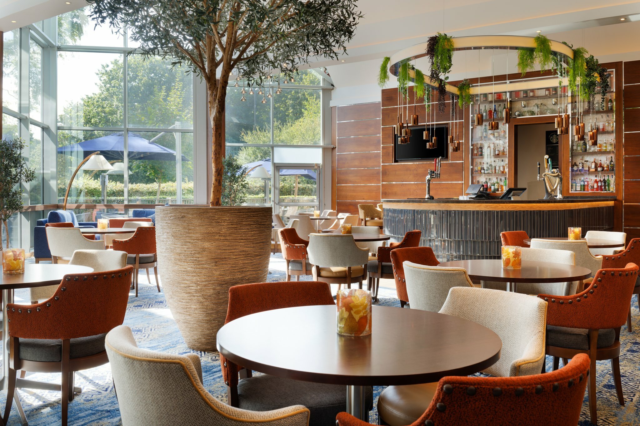 Фото Crowne Plaza London - Gatwick Airport
