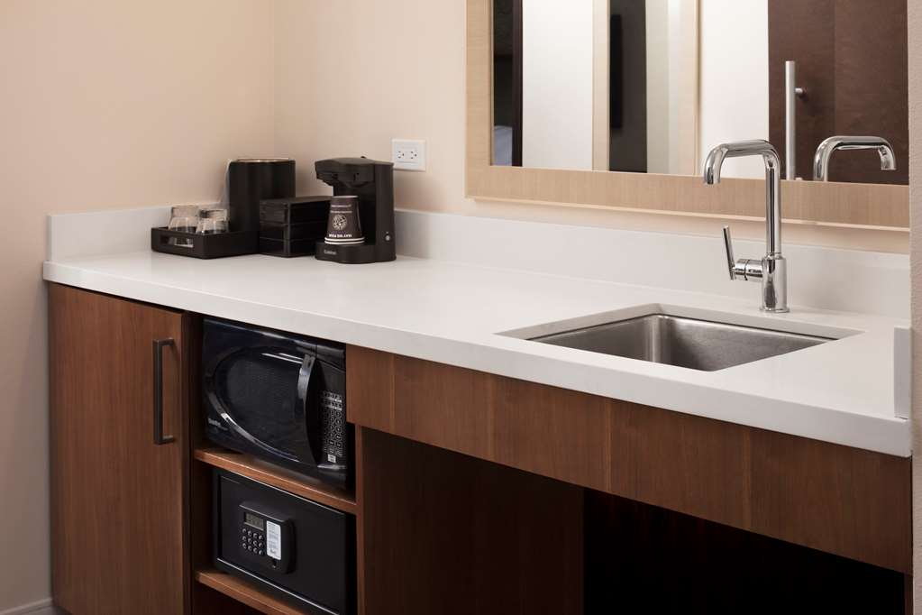 Фото Embassy Suites by Hilton Amarillo Downtown