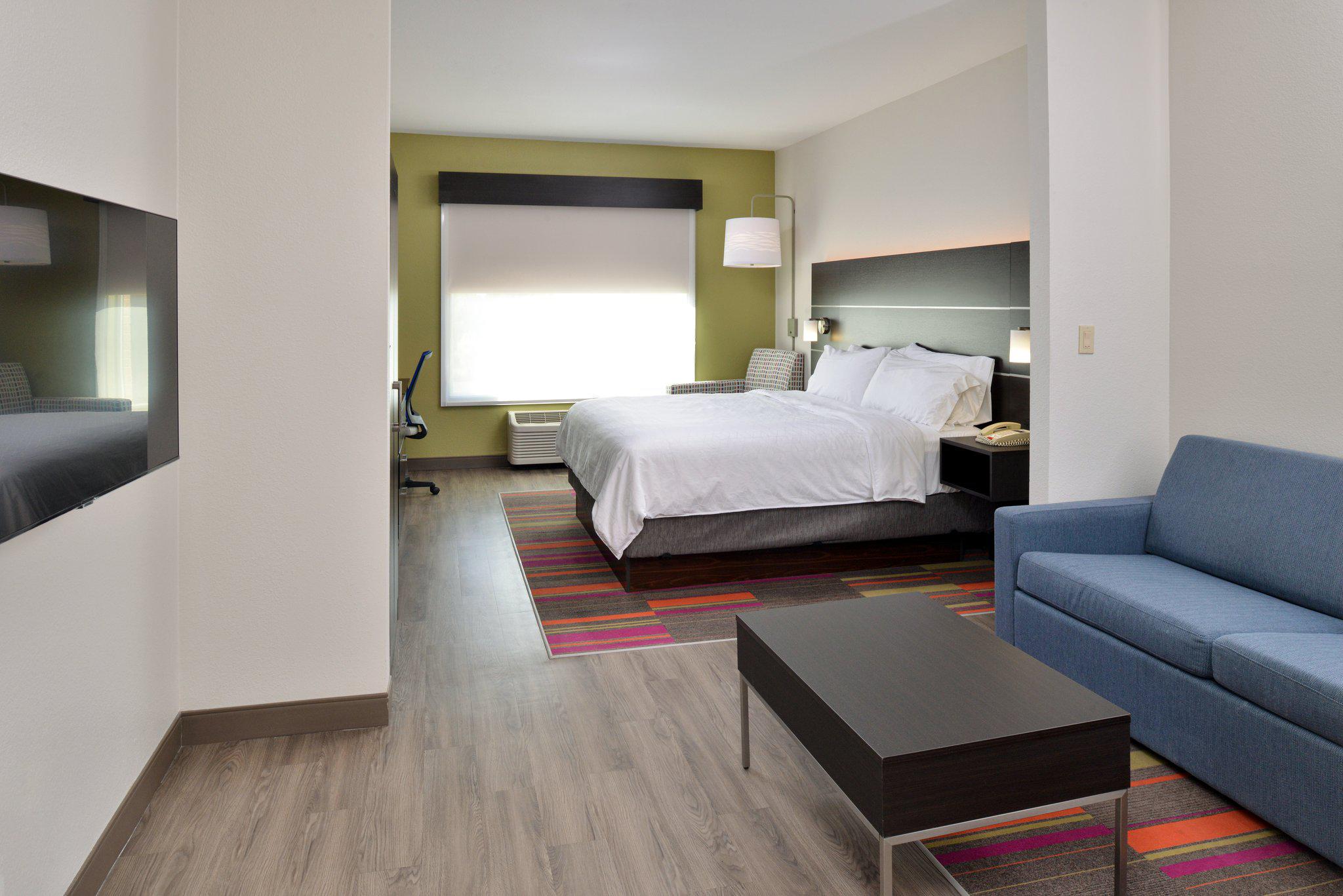 Фото Holiday Inn Express & Suites Carthage