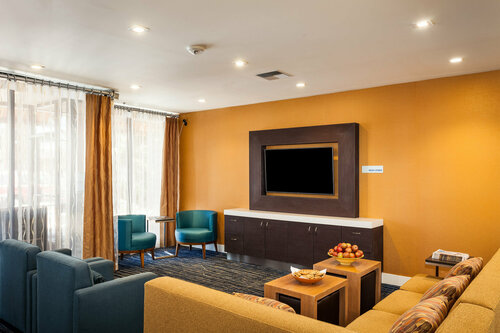 Гостиница Holiday Inn Express at Monterey Bay, an Ihg Hotel в Монтерее
