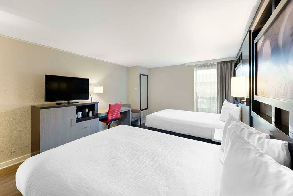 Фото Best Western Plus Austin Central