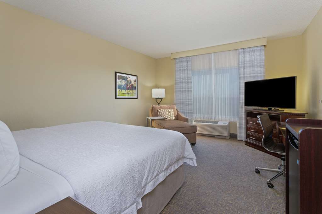 Фото Hampton Inn & Suites Wellington