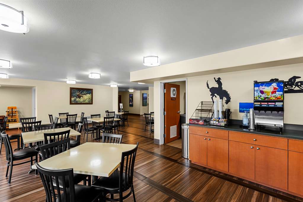Фото Best Western Rose Quartz Inn