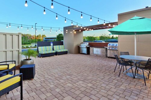 Гостиница Home2 Suites by Hilton Birmingham Colonnade в Бирмингеме