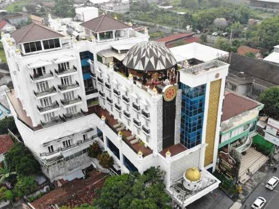 Фото Tara Hotel Yogyakarta