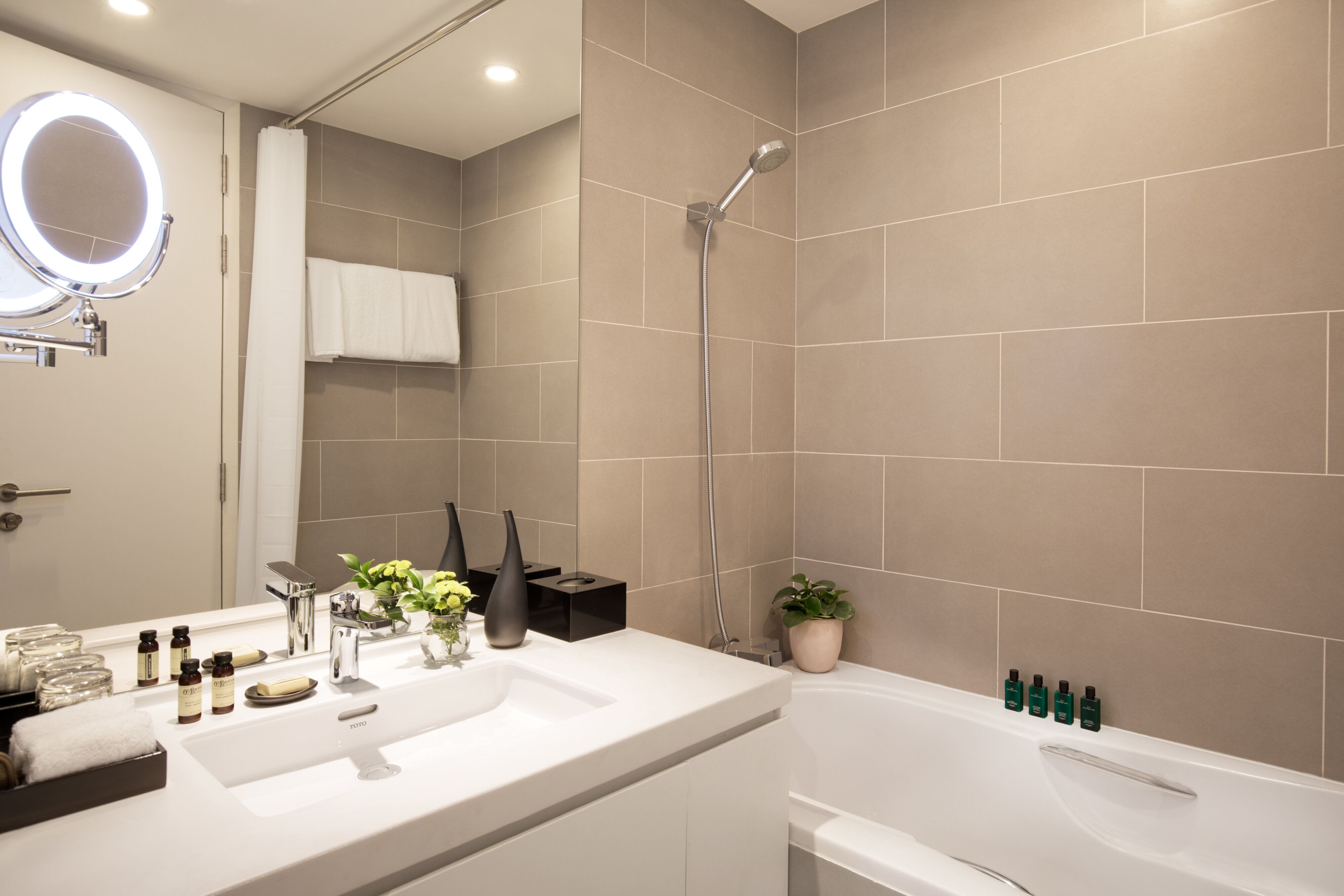 Фото Somerset West Point Hanoi