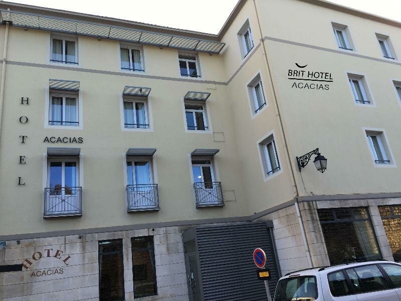 Гостиница Brit Hotel Arles - Les Acacias в Арле