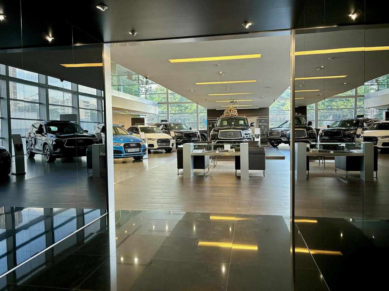 photo У Сервис+ Infiniti