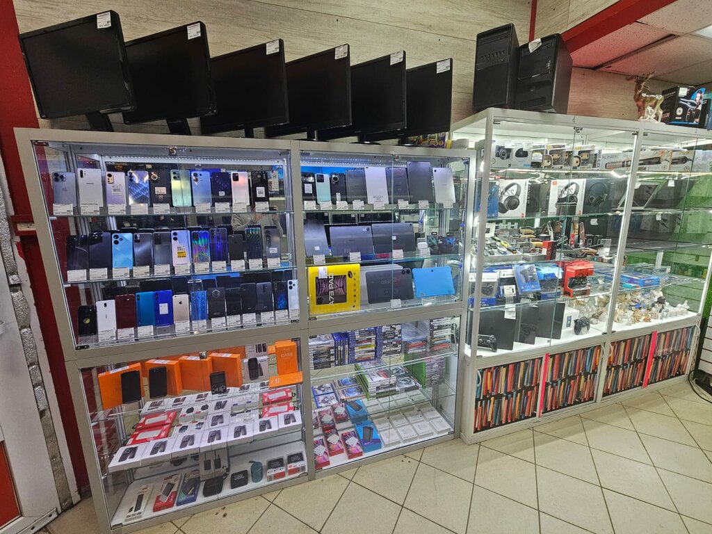 Thrift store Red Skypka, Reutov, photo