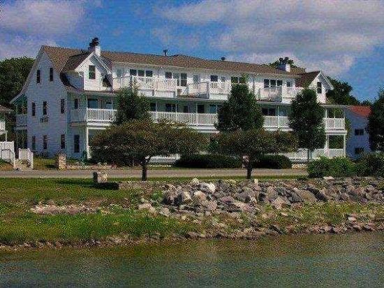 Фото Urban Lodge Hotel