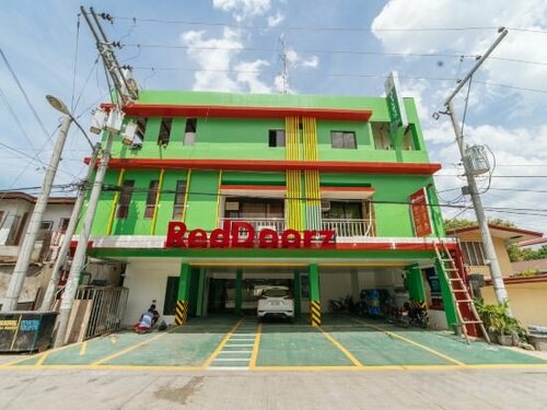 Гостиница RedDoorz near Notre Dame of Dadiangas University - Vaccinated Staff в Провинции Южный Котабато