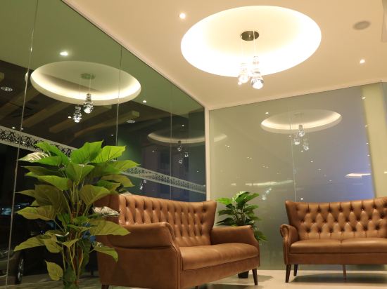 Фото Hotel Longhouse