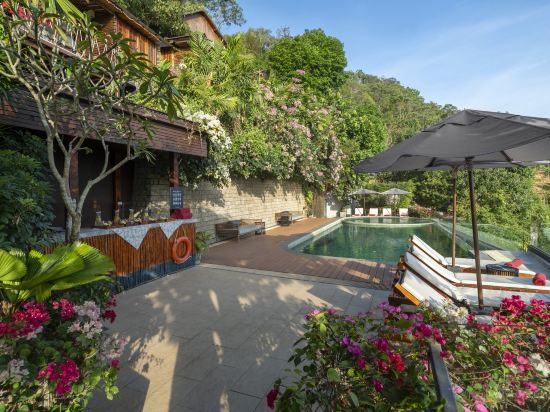 Фото Sametnangshe Boutique