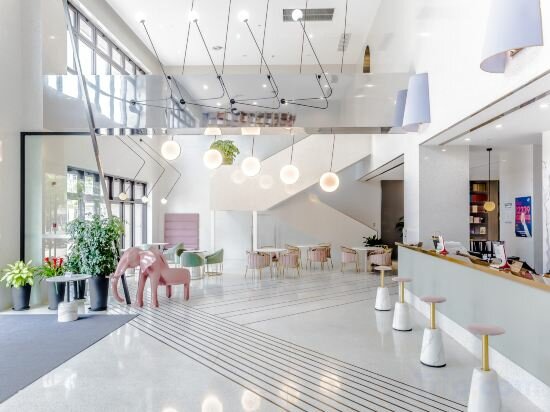 Фото Suisse Place Serviced Apartment Shanghai Zhongjian