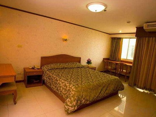 Фото Convenient Park Bangkok