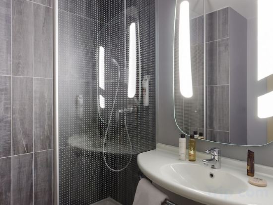 Фото ibis Paris Avenue de la Republique