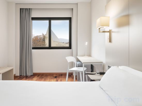 Фото B&b Hotel Granada Estacion