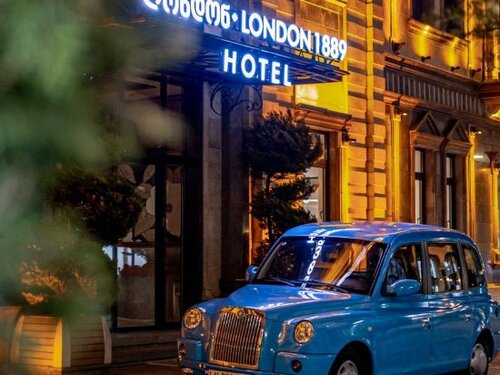 Внешний вид отеля Hotel London 1889 в Батуми, фото 2
