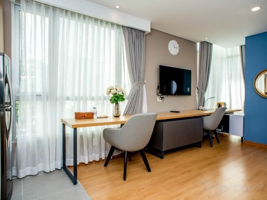 Фото Lancaster Ho Chi Minh